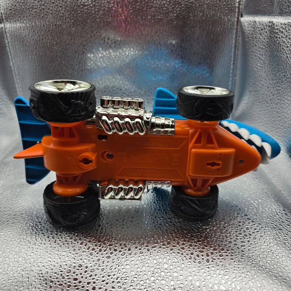 Hot Wheels Toy State Blue Shark Cruiser Car Light & Sounds Sharkruiser 2014 9